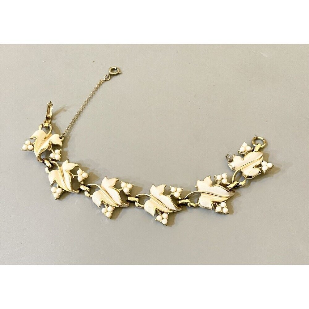 Vintage CORO Signed Enamel Leaf Design Bracelet Ivory White Maple Leaves
